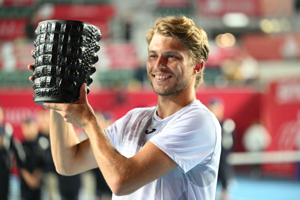 Hong Kong Open: Muller ends Nishikori fairytale to win title